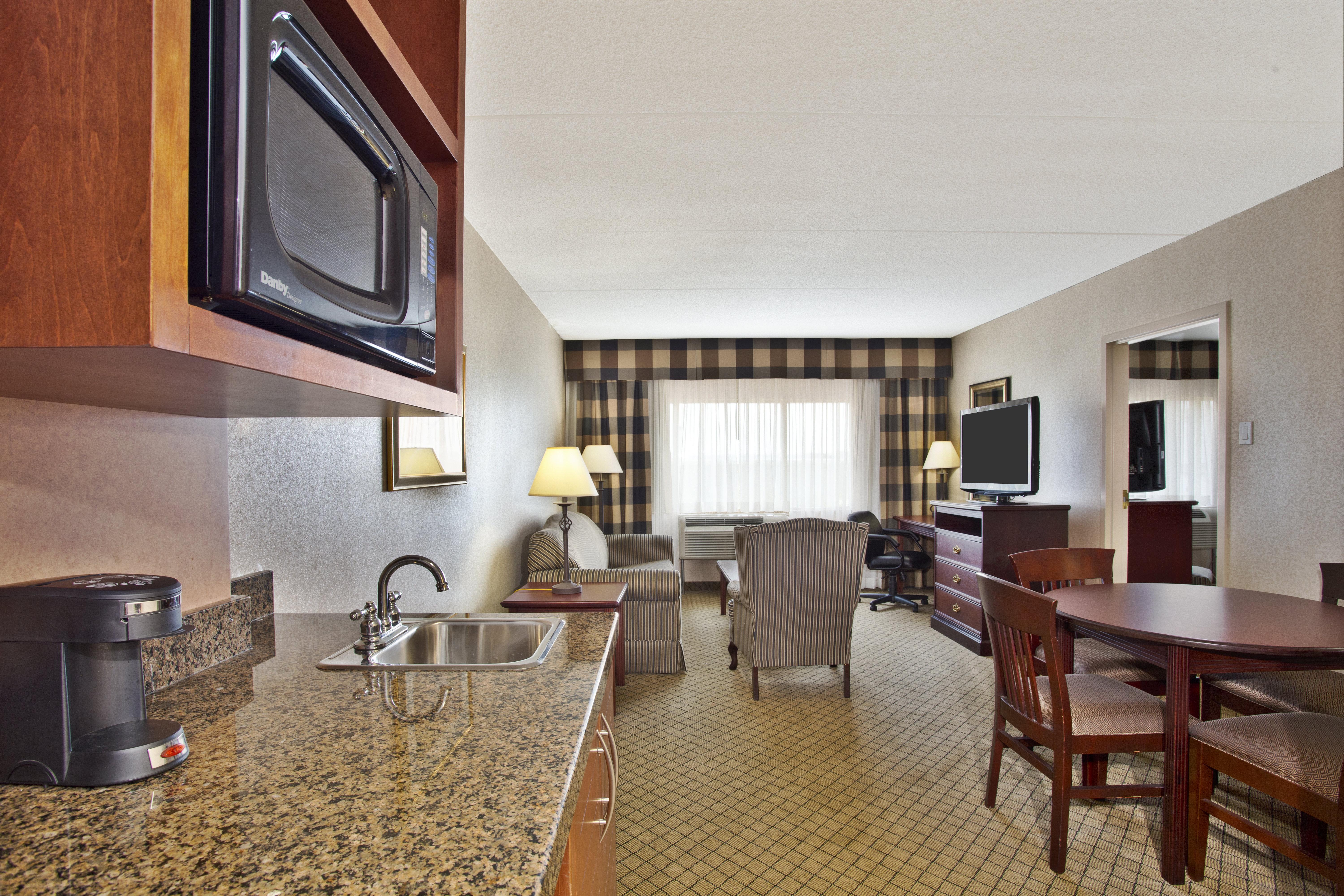 Glo Best Western Mississauga Corporate Centre Экстерьер фото