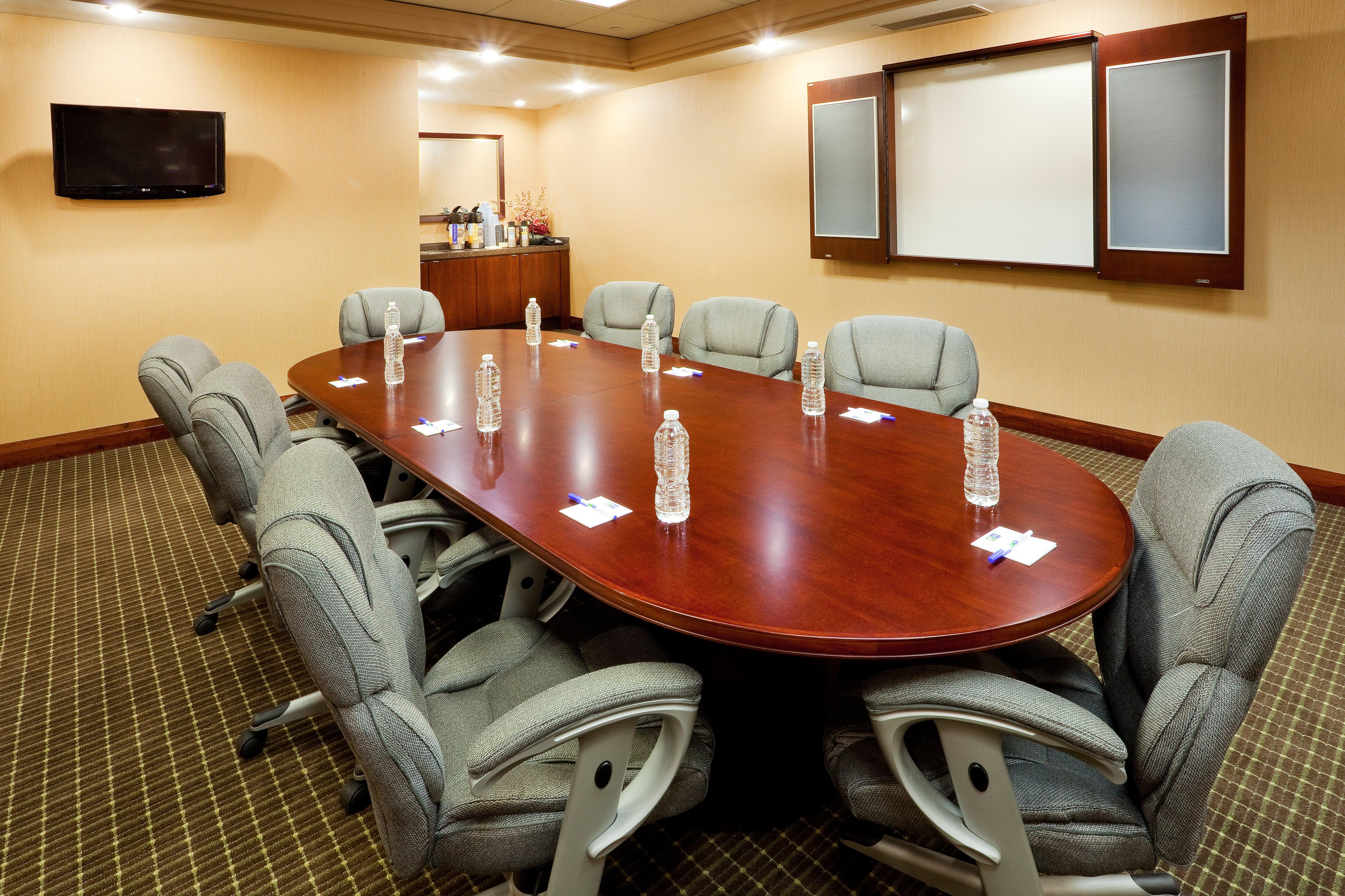 Glo Best Western Mississauga Corporate Centre Экстерьер фото