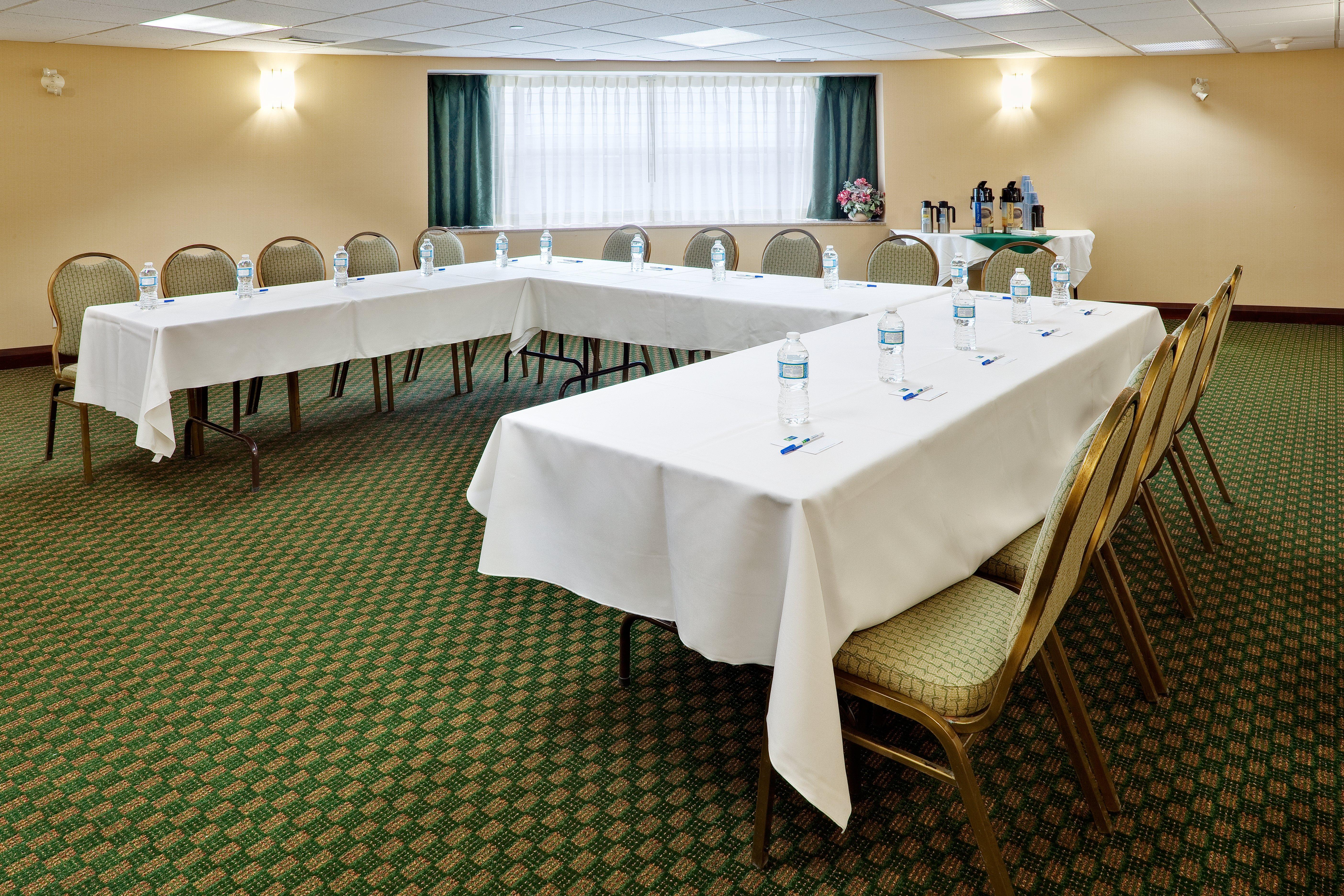 Glo Best Western Mississauga Corporate Centre Экстерьер фото