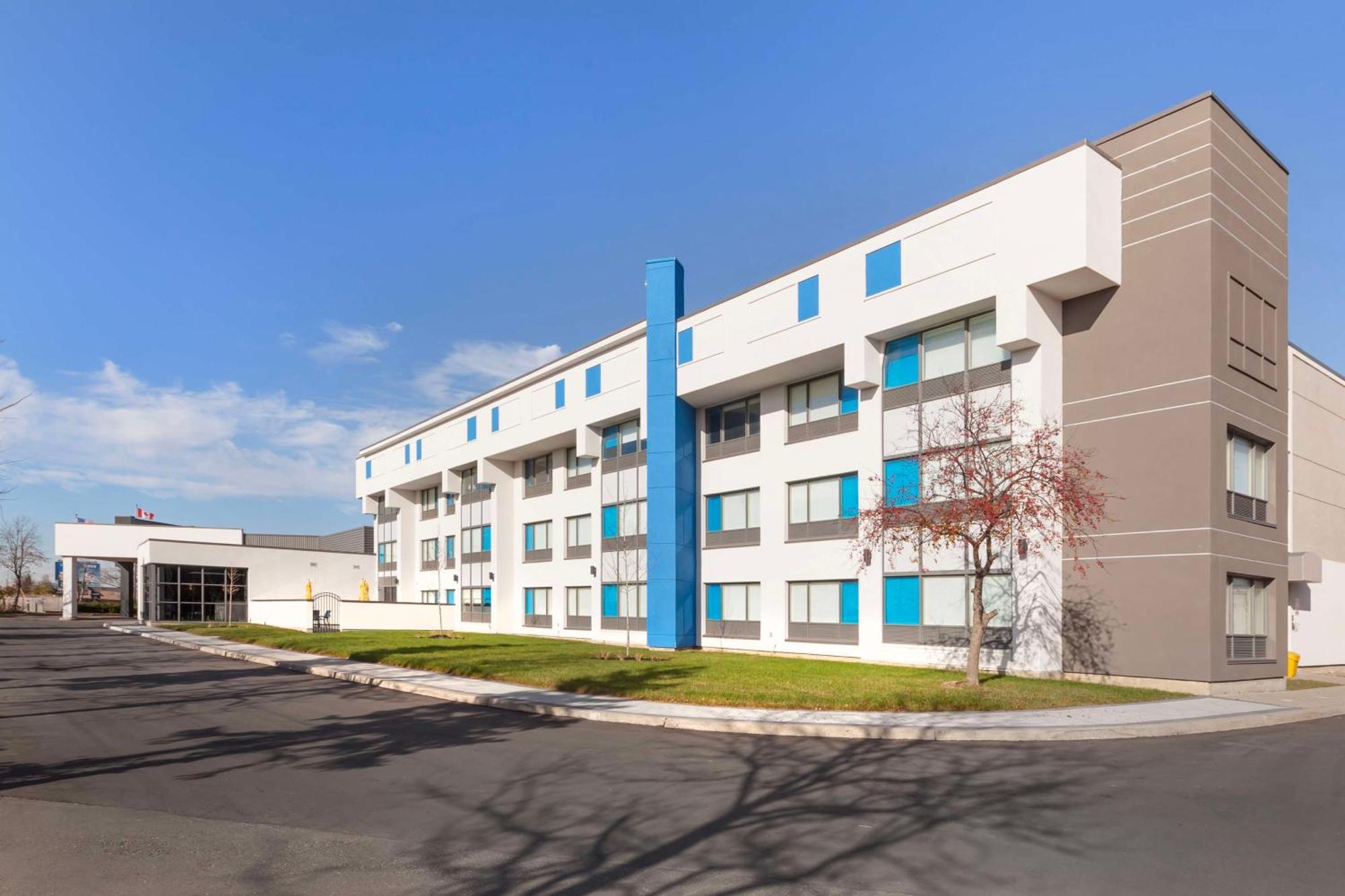 Glo Best Western Mississauga Corporate Centre Экстерьер фото