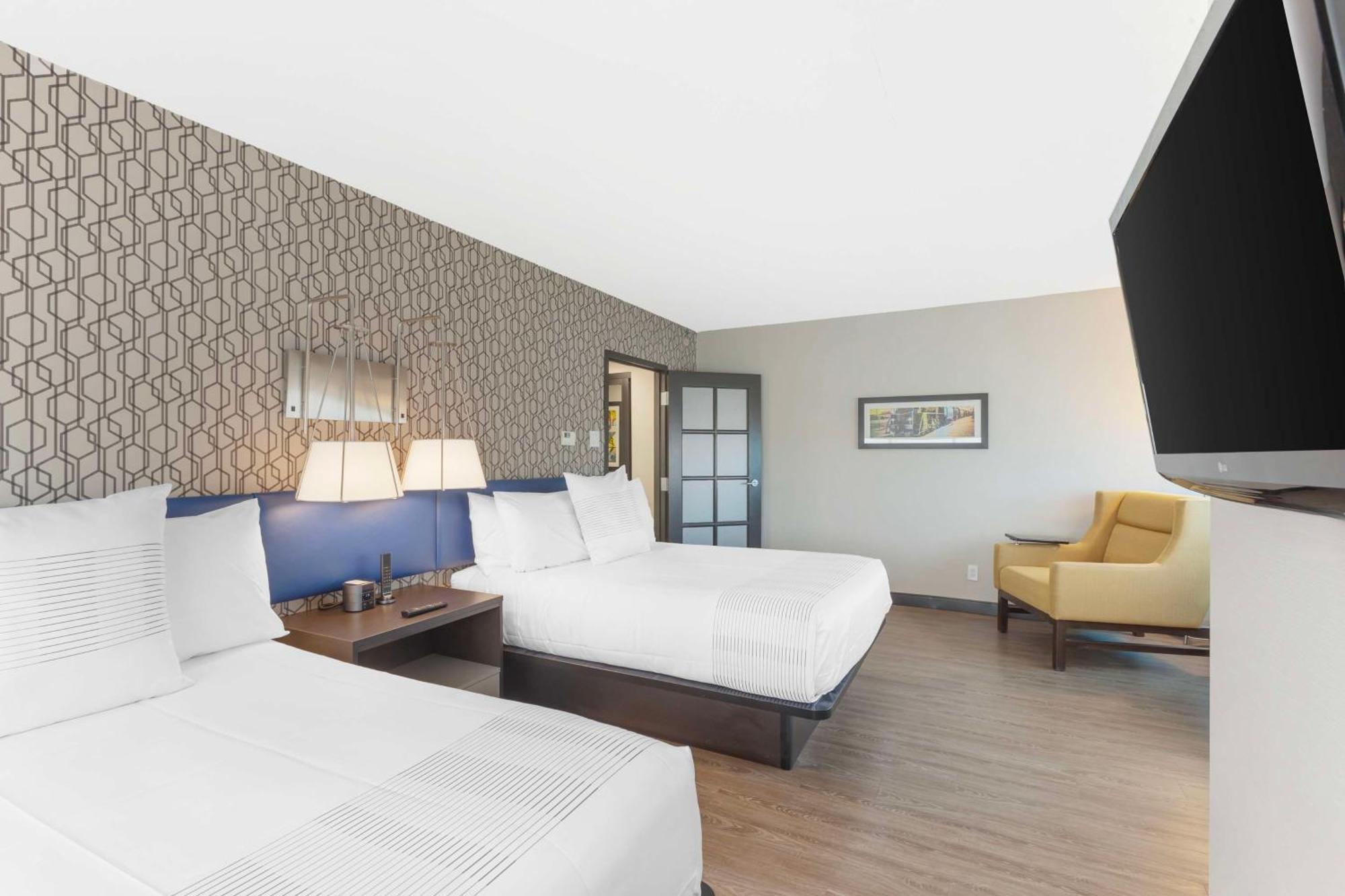 Glo Best Western Mississauga Corporate Centre Экстерьер фото
