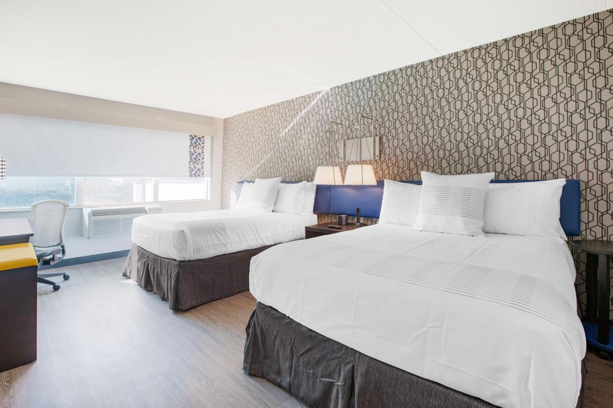 Glo Best Western Mississauga Corporate Centre Экстерьер фото