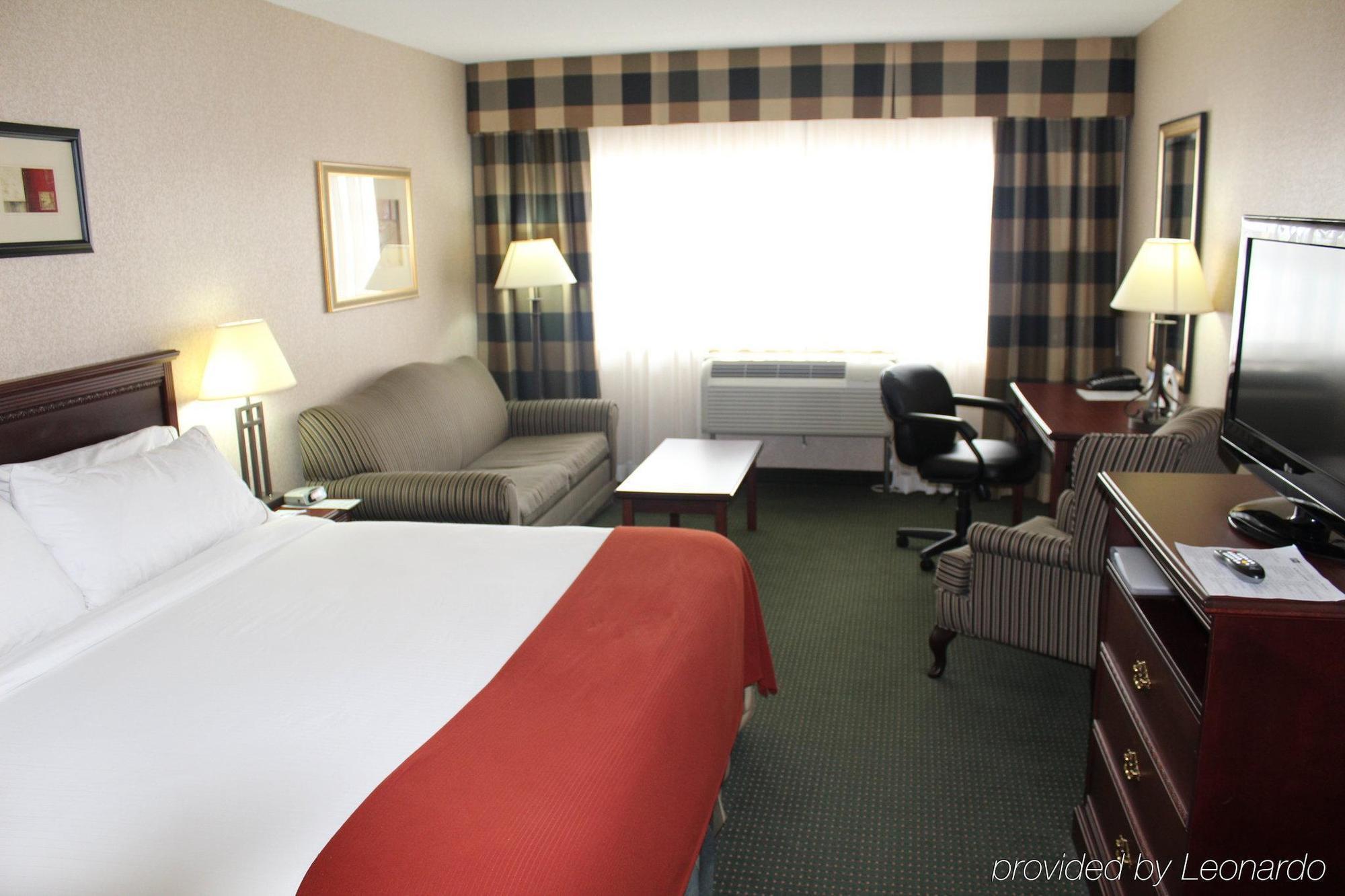 Glo Best Western Mississauga Corporate Centre Экстерьер фото