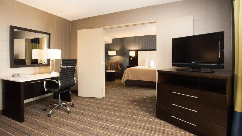 Glo Best Western Mississauga Corporate Centre Экстерьер фото